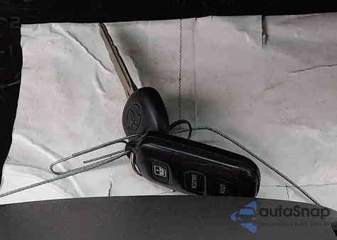 2005 Toyota Sequoia Limited V8 z USA, uszkodzony, nr VIN 5TDBT48A35S247151